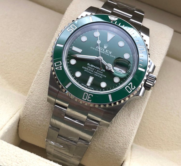Rolex Submariner Date Hulk -old Card