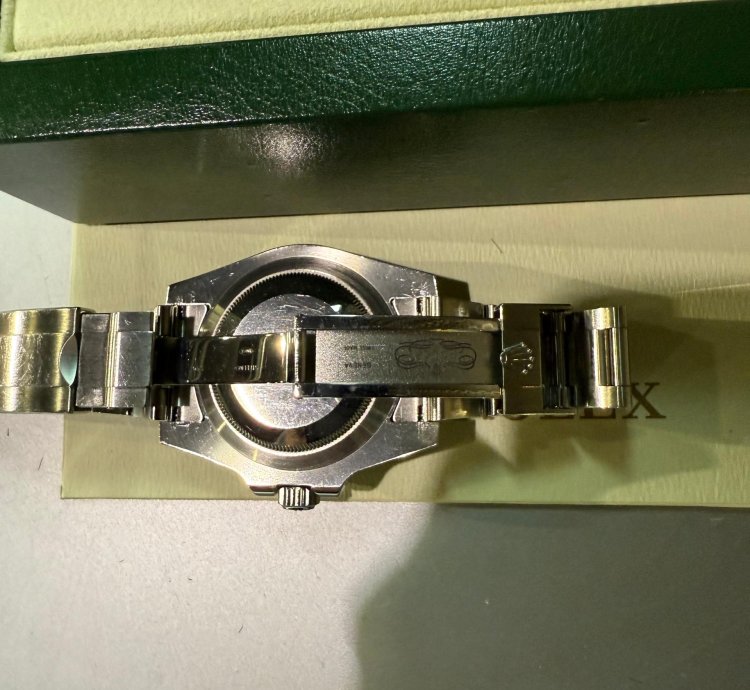 Rolex Submariner Date Hulk 116610lv