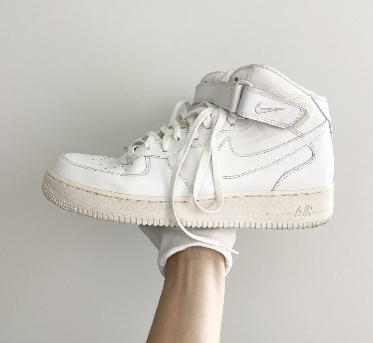 Steal Vintage Nike Air Force 1 Mid 82 White