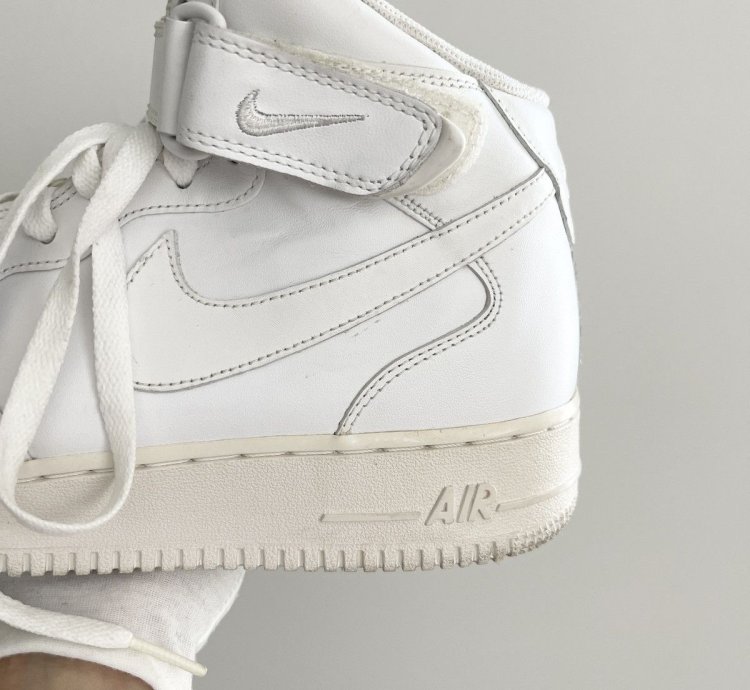 Steal Vintage Nike Air Force 1 Mid 82 White