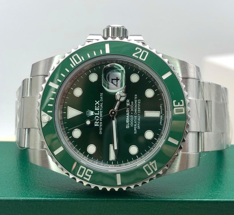 Rolex Submariner Date Hulk Green Dial