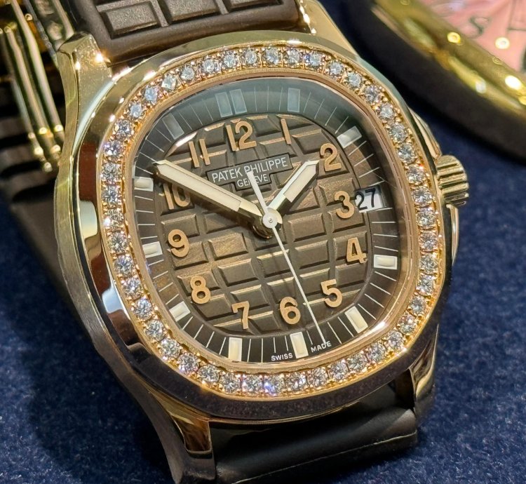 Patek Philippe Aquanaut 5068r Rose Gold Original Factory Diamond Set