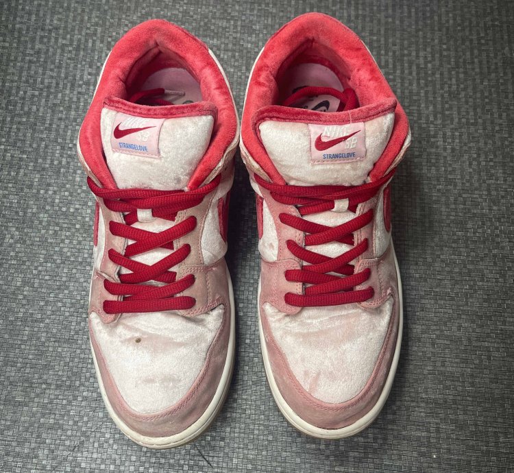 Strangelove Dunk Low Sb Valentines Day