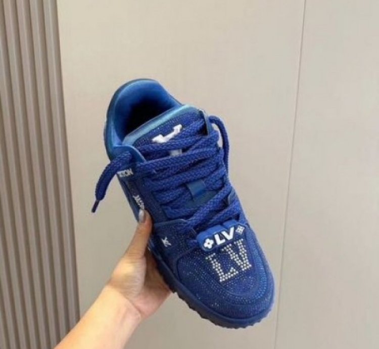 Loui S Vuitton Trainer Maxiswarovsk I Crystal Blue Diamond Sneakers