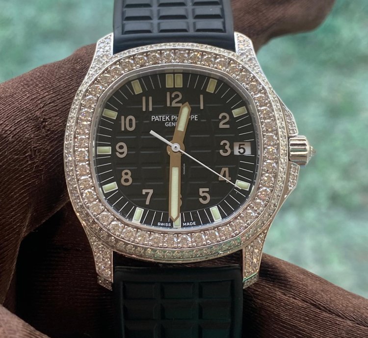 Patek Philippe Aquanaut 5069g-001