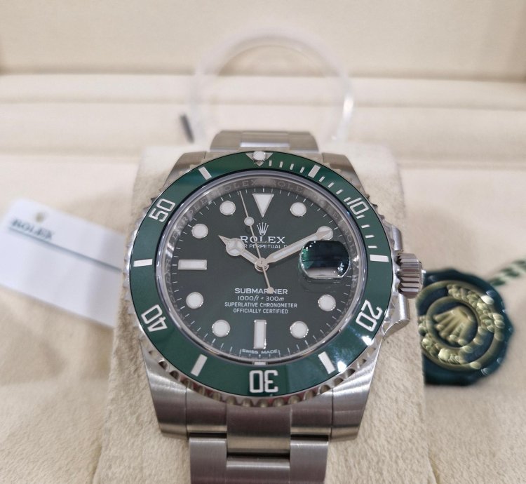 Rolex Submariner Date Hulk Unworn Full Stickers Barcode 2019 Full Set Eu Watch