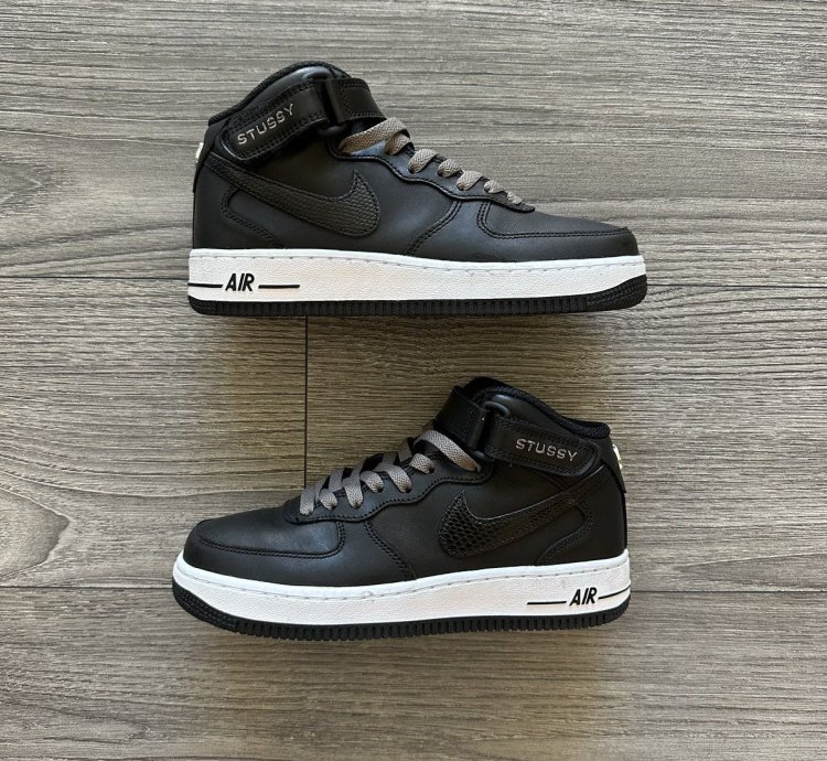Study Nike Air Force 1 Mid