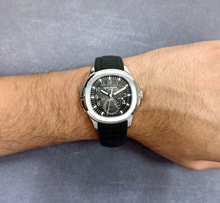 Patek Philippe Aquanaut 5164 Aquanaut Dual Time Steel Rubber Watch Box Papers 13 5164a