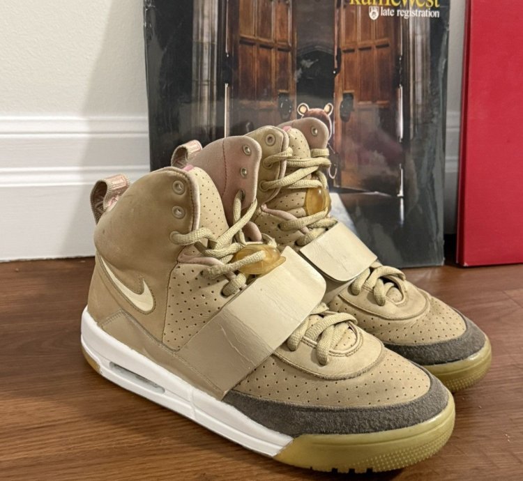 Nike Air Yeezy 1 Net Tan Size 9