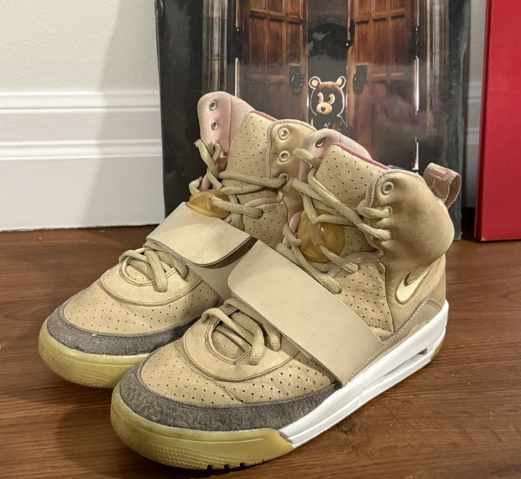 Nike Air Yeezy 1 Net Tan Size 9