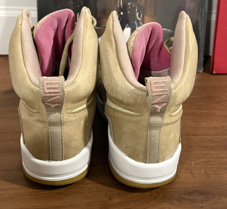 Nike Air Yeezy 1 Net Tan Size 9