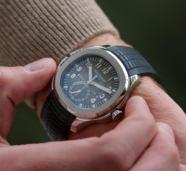 Patek Philippe Aquanaut 5164a Aquanaut Travel Time Steel