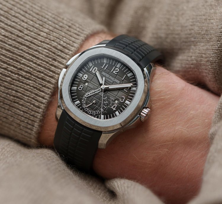 Patek Philippe Aquanaut 5164a Aquanaut Travel Time Steel