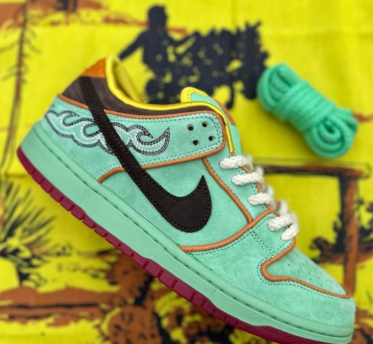 Nike Sb Dunk Low Rodeo Tourmaline