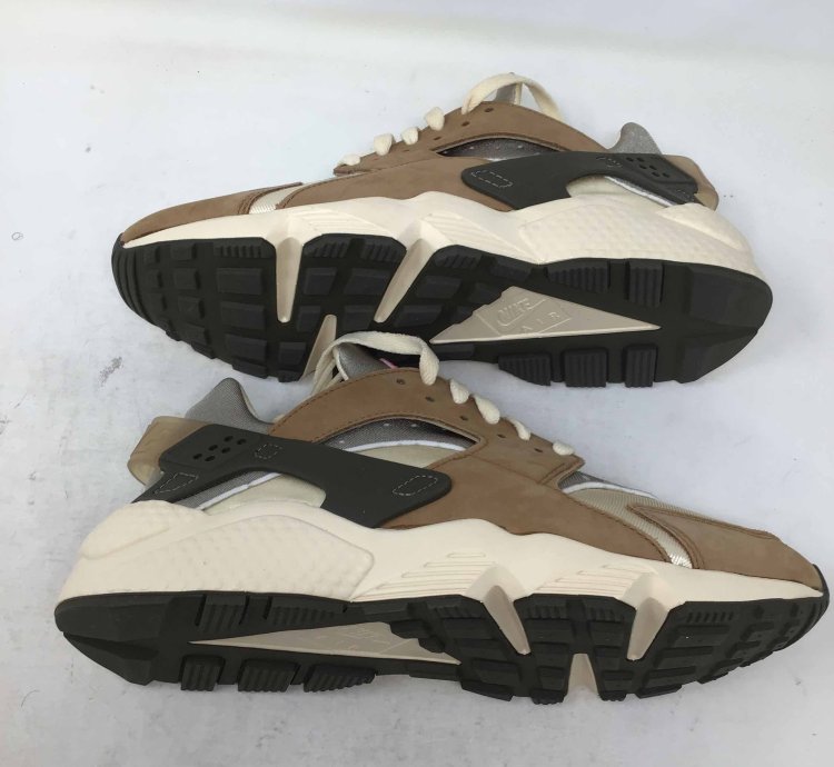 Stussy Air Huarache Le Desert Oak 2021