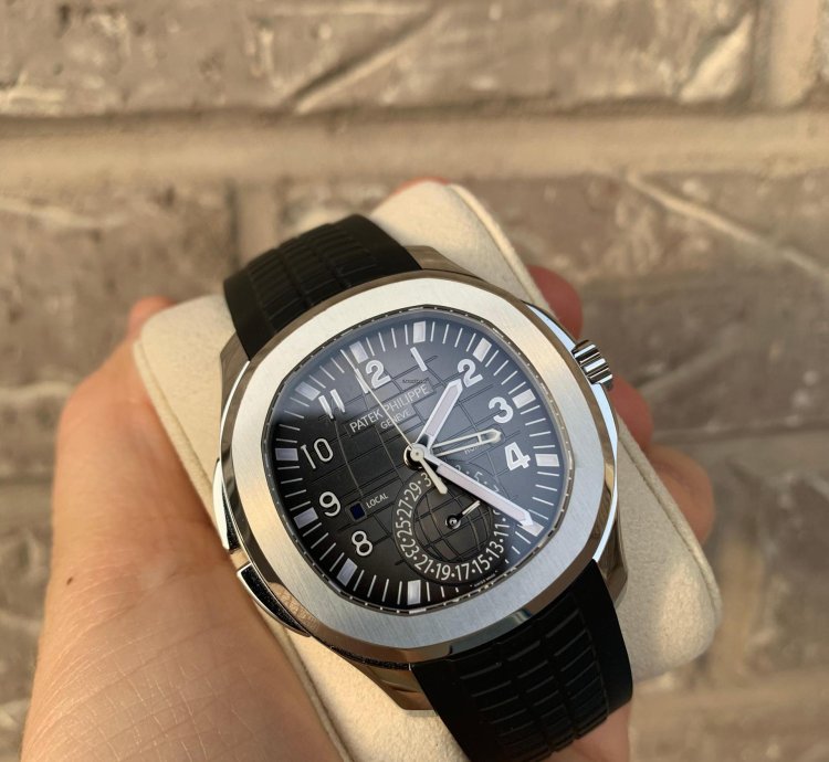 Patek Philippe Aquanaut 5164a-001 Black Aquanaut