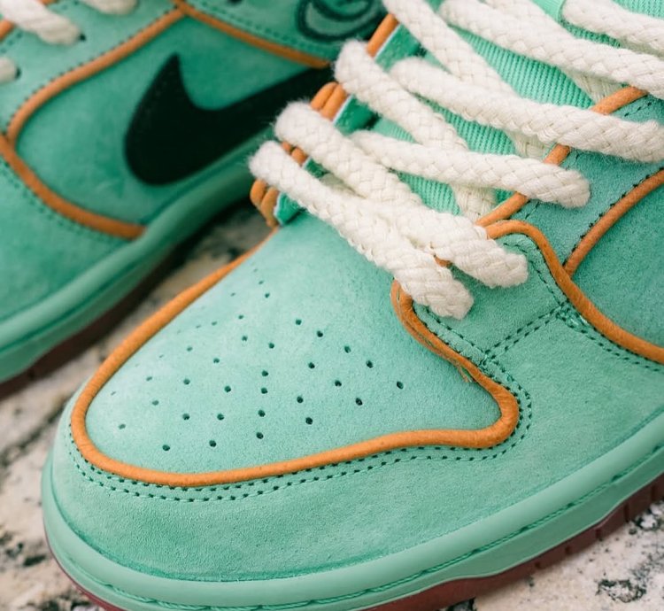 Nike Sb Dunk Low Rodeo Tourmaline
