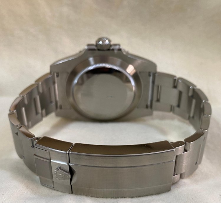 Rolex Submariner Date New 2020 Full Set Submariner Date Hulk Discontinued Model New Style Card