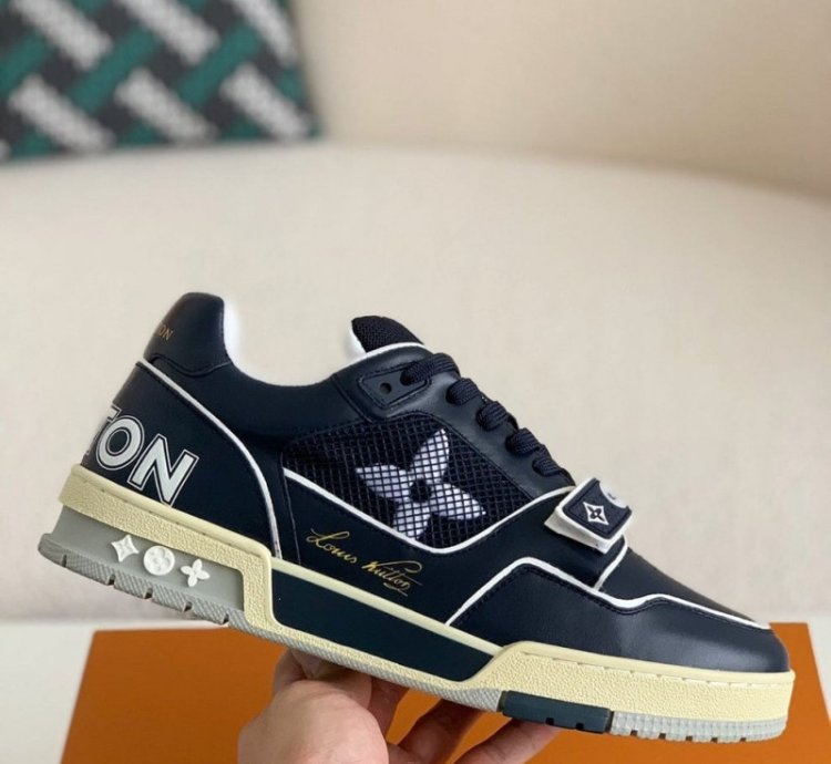 Louisvuitton Monogram Flowers Trainer Sneaker