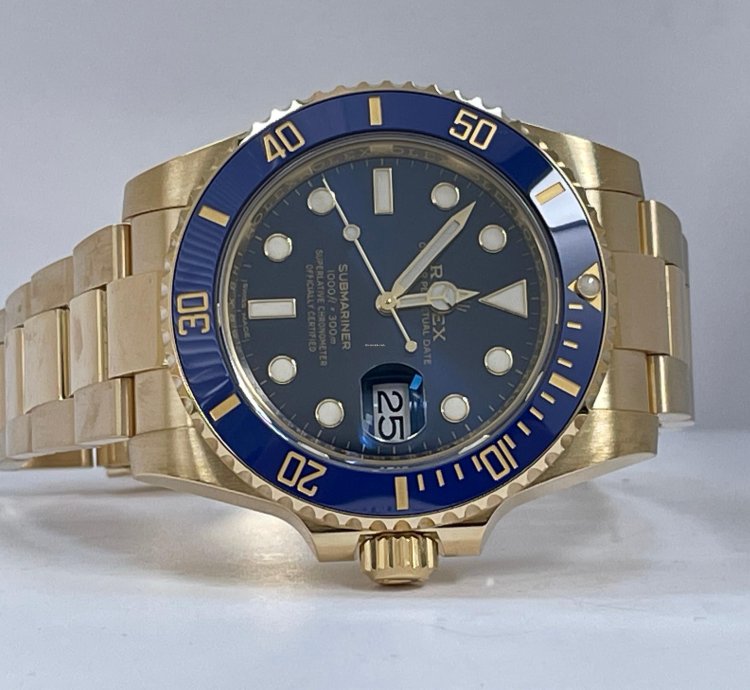 Rolex Submariner Date New 2020 Submariner Date Yellow Gold Blue Dial Blue Bezel 116618lb