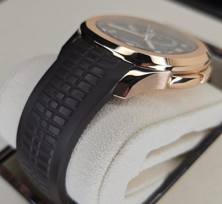 Patek Philippe Aquanaut 5164r Mint 18k Rose Gold
