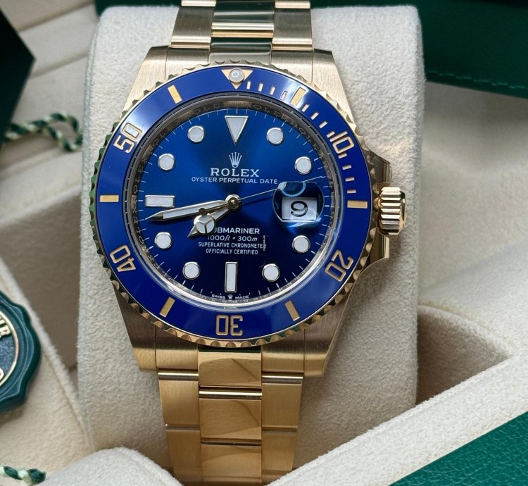 Rolex Submariner Date New 2022 Yellow Gold Sunburst Blue Dial Ceramic Bezel