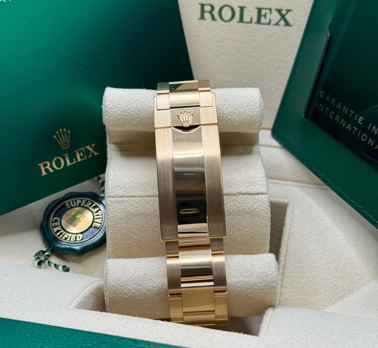 Rolex Submariner Date New 2022 Yellow Gold Sunburst Blue Dial Ceramic Bezel