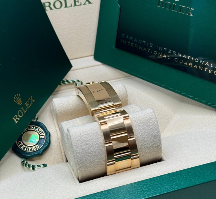 Rolex Submariner Date New 2022 Yellow Gold Sunburst Blue Dial Ceramic Bezel