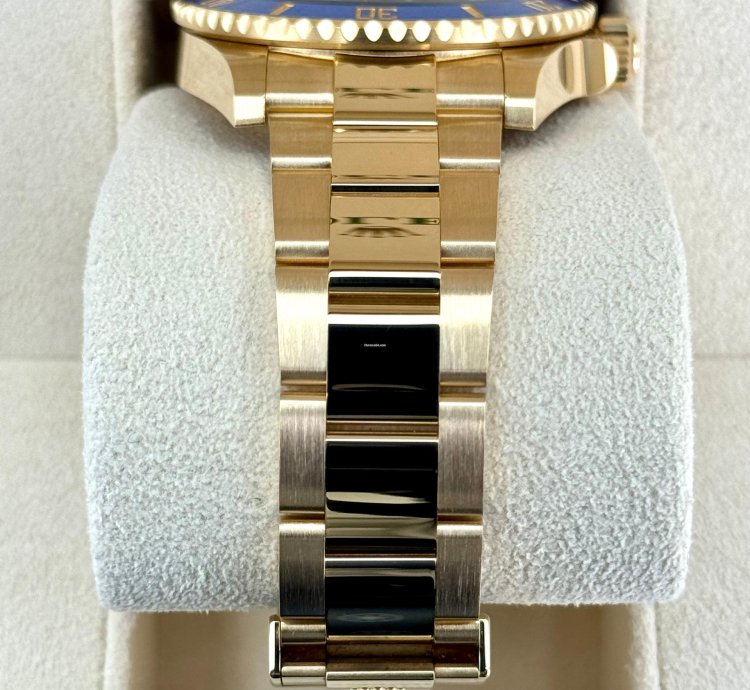 Rolex Submariner Date New 2024 Submariner Bluesy 41mm 126618lb Yellow Gold Blue Dial