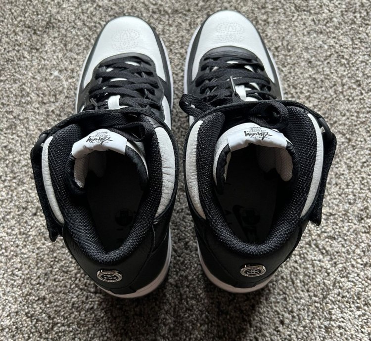 Stussy Nike Air Force 1 Mid