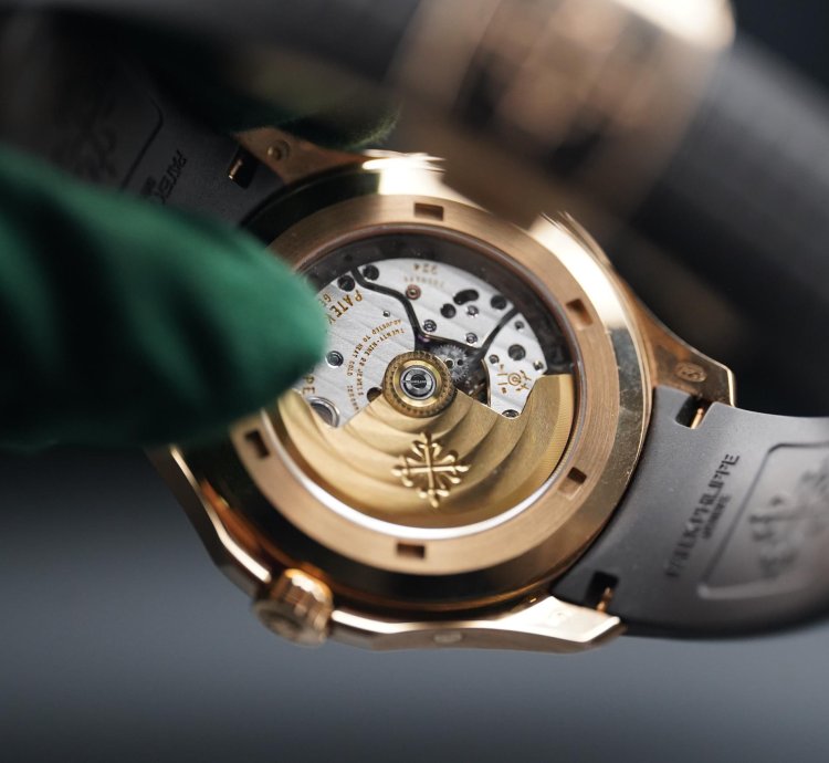 Patek Philippe Aquanaut 5164r Travel Time Rose Gold Fullkit