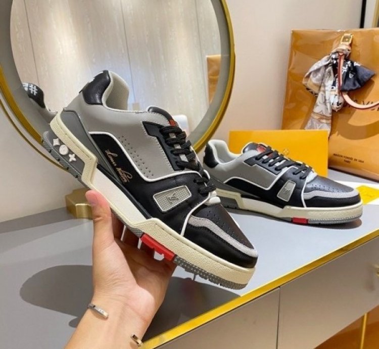 Louisvuitton Trainer Sneaker Grey Black Sneakers