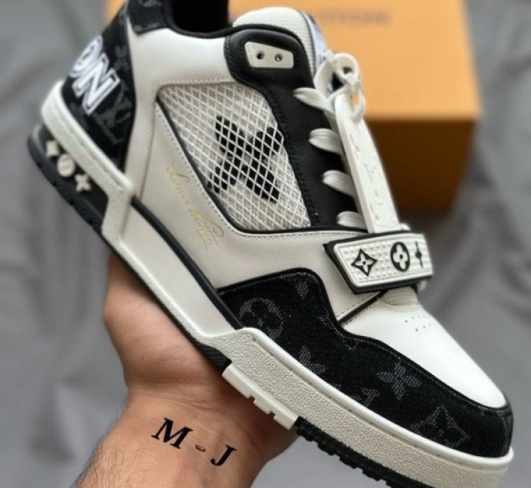 Louisvuitton Trainer Stripe Black White Sneakers