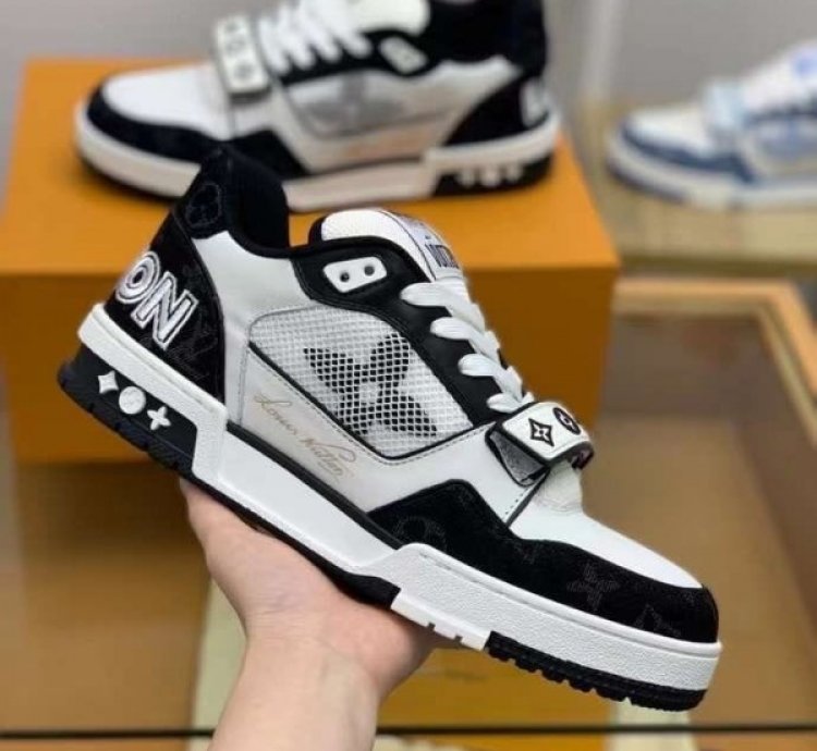 Louisvuitton Trainer Stripe Black White Sneakers