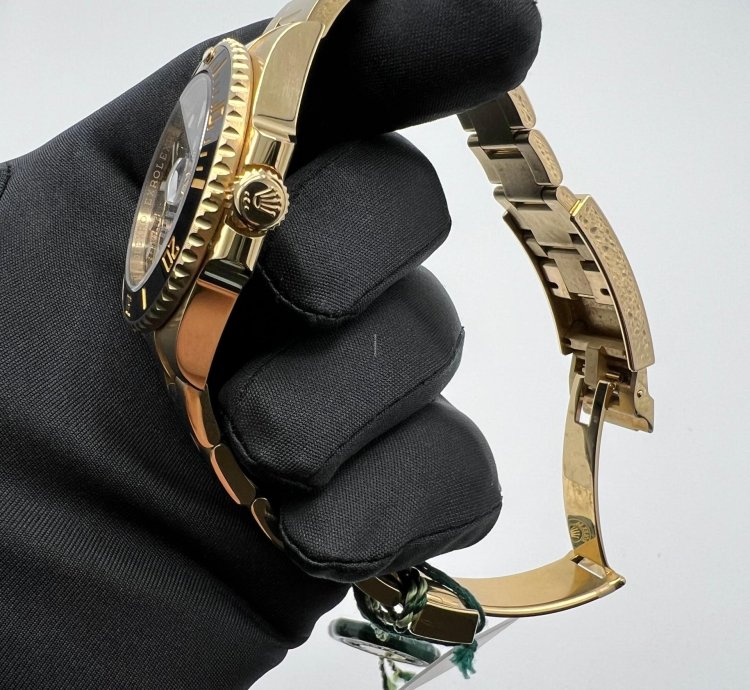 Rolex Submariner Date New Complete Set
