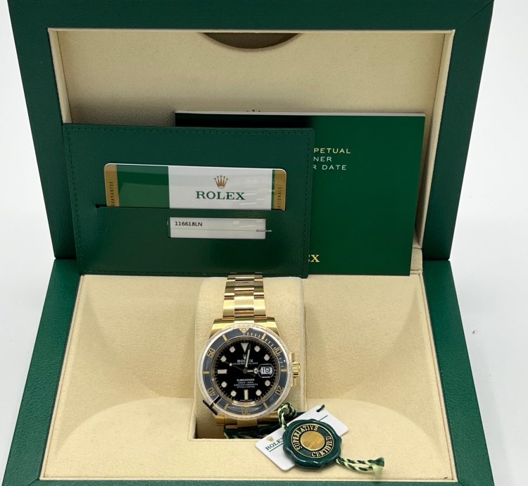 Rolex Submariner Date New Complete Set