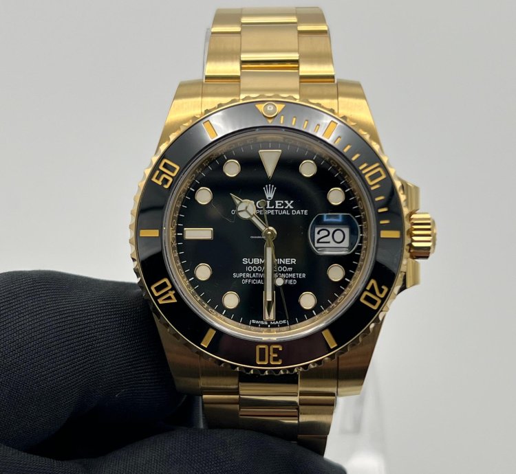 Rolex Submariner Date New Complete Set