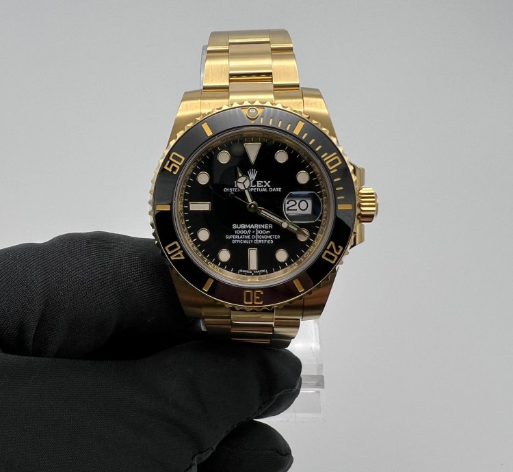 Rolex Submariner Date New Complete Set