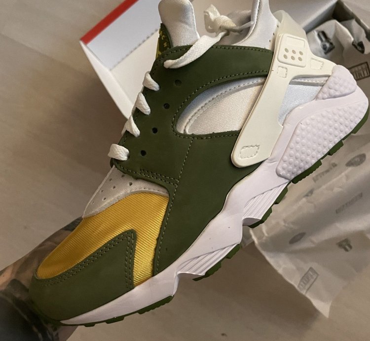 Stussy Nike Air Huarache Le