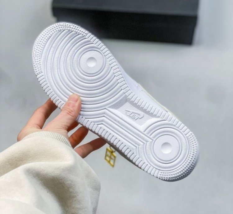 Louisvuitton X Nik E Air Force 1 Gold White Sneakers