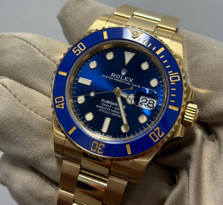 Rolex Submariner Date New Rolex Yellow Gold Blue Dial Submariner 41mm 126618lb 2025 - Box And Papers