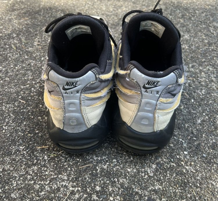 Nike Cdg Air Max 95 In Charcoal Black