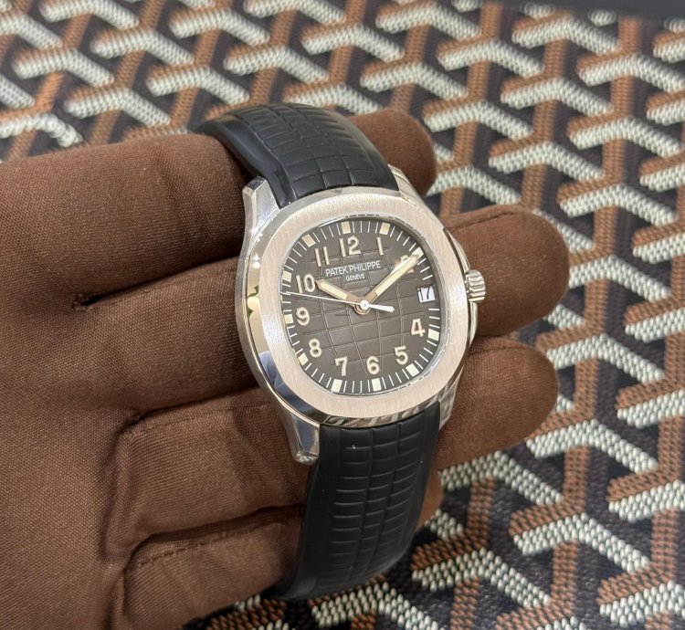 Patek Philippe Aquanaut 5165a-001