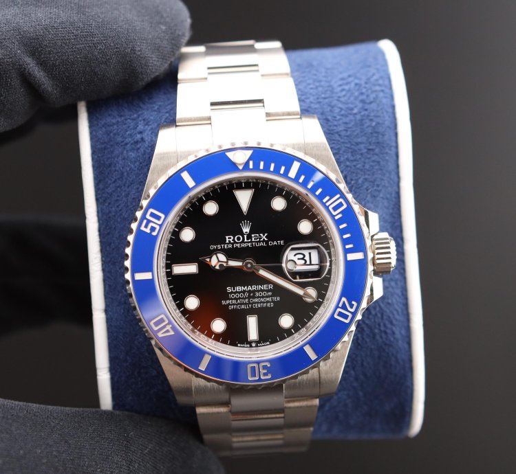 Rolex Submariner Date New Submariner Date Cookie Monster 126619lb New Complete Set