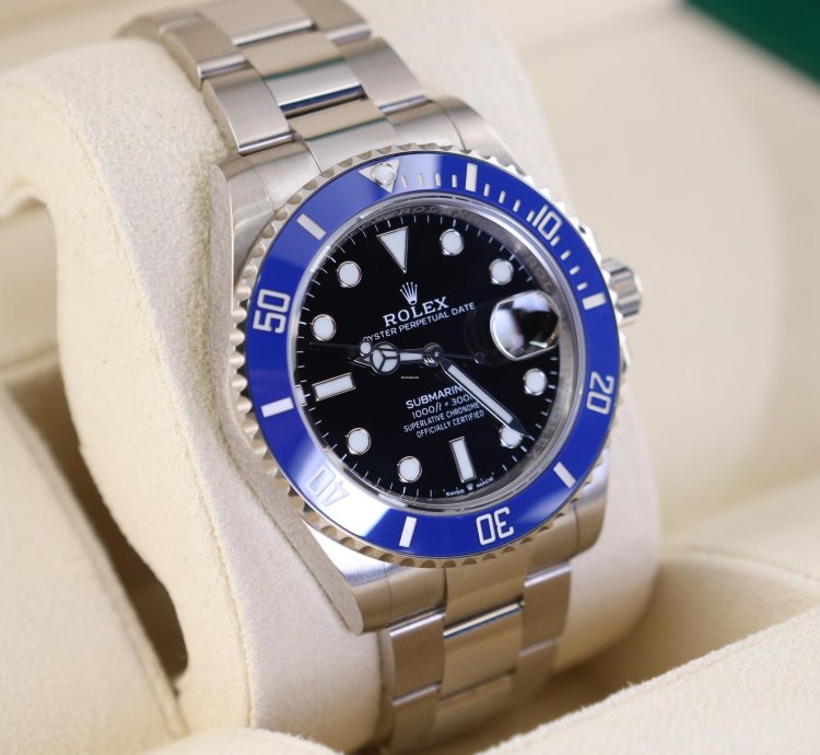 Rolex Submariner Date New Submariner Date Cookie Monster 126619lb New Complete Set