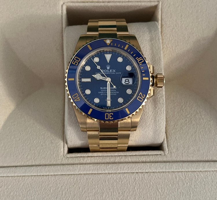 Rolex Submariner Date New Unworn Full Sticker 126618lb Yellow Gold
