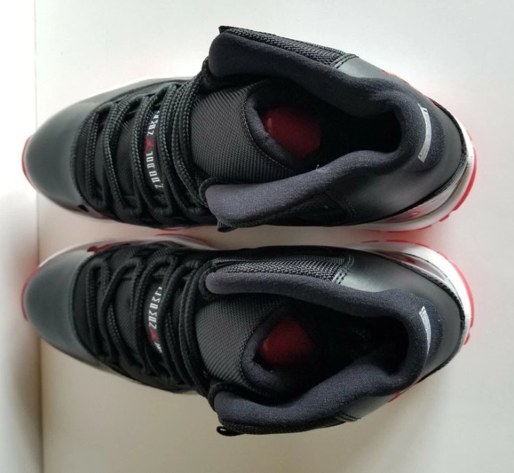 Air Jordan 11 Retro Playoffs Bred