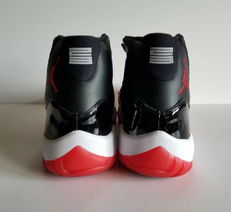 Air Jordan 11 Retro Playoffs Bred
