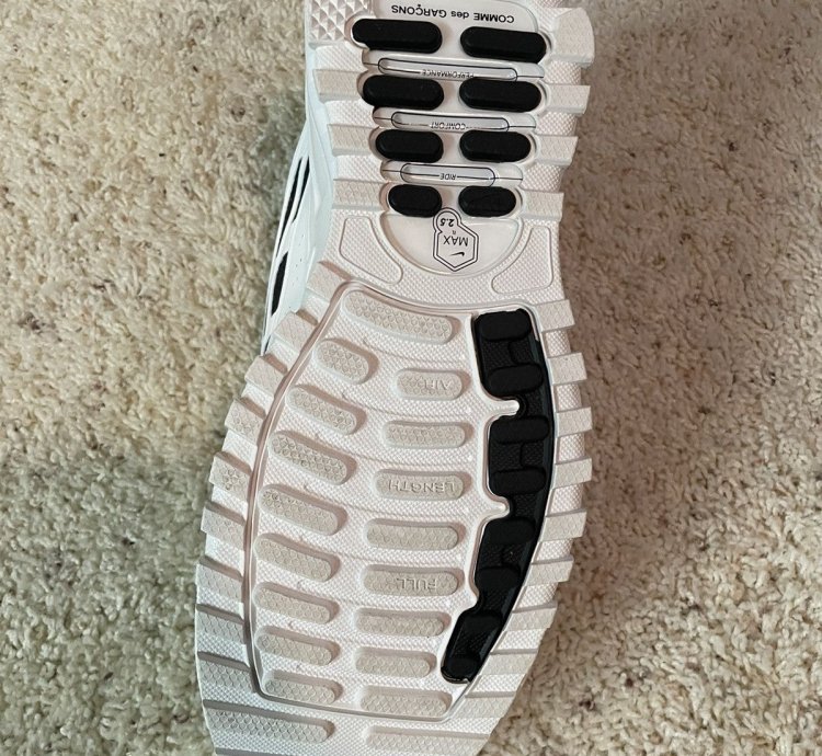 Nike Comme Des Gar Ons Air Max 2 5