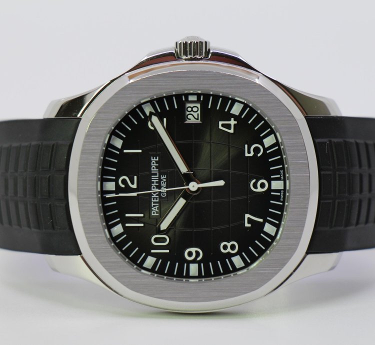 Patek Philippe Aquanaut 5167 1a-001 - 09 2020 - Patek Service 03 2023 - Like New